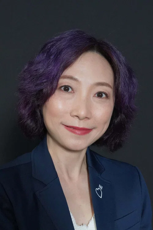 Photo of Elaine Chu