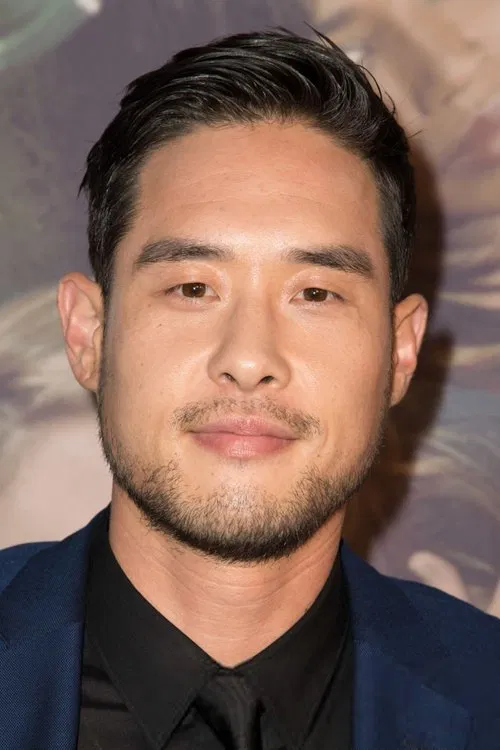 Photo of Raymond Lee