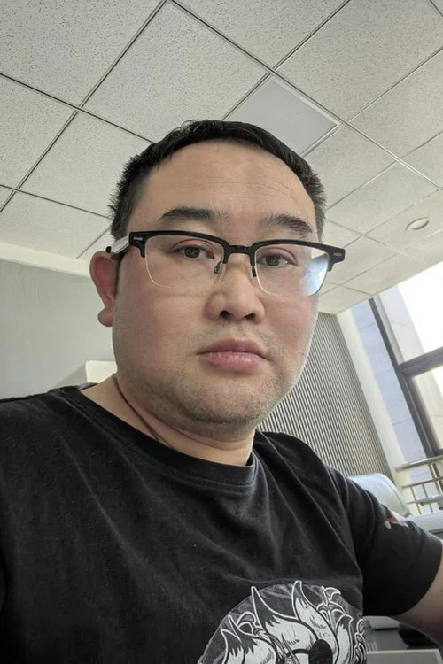 Photo of TouXiong Shi