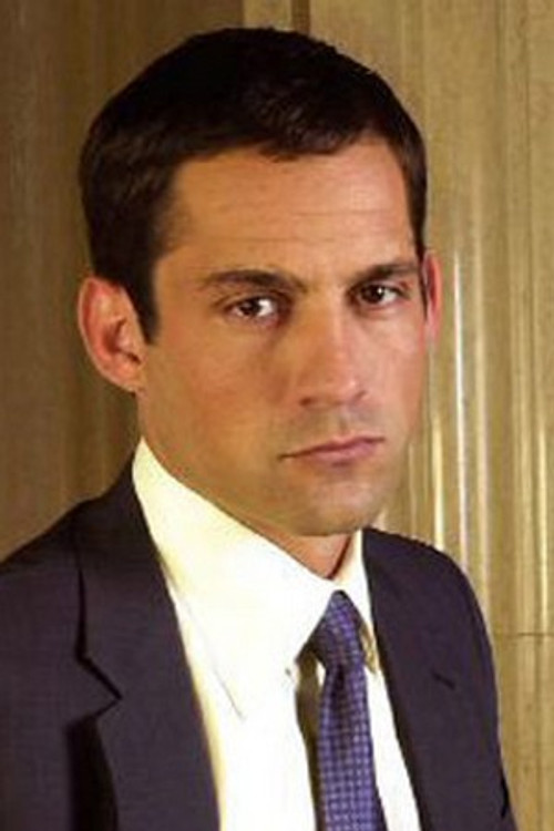 Photo of Enrique Murciano