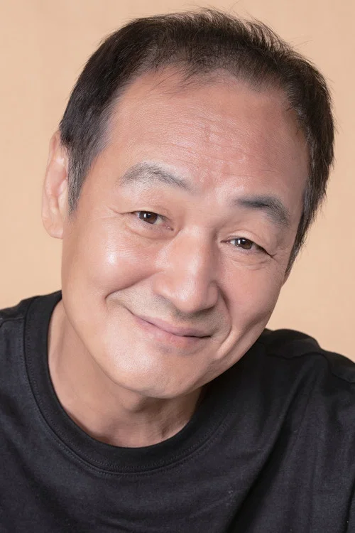 Photo of Lee Eol