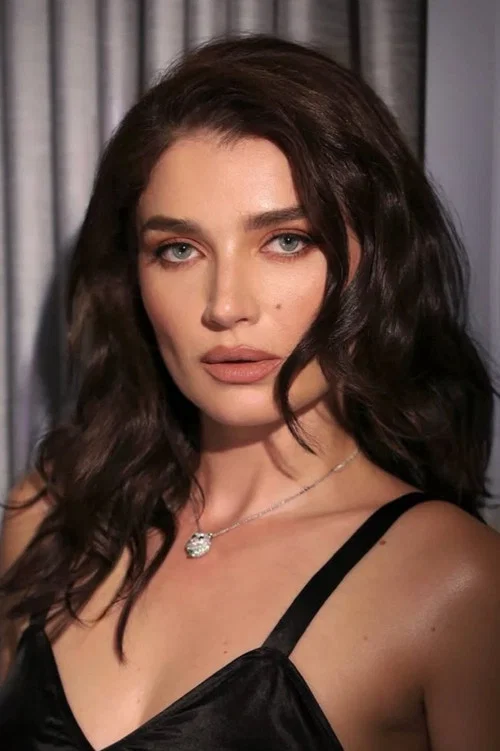 Photo of Eve Hewson