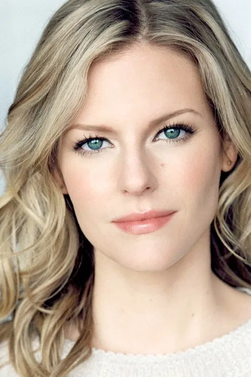 Photo of Chelsey Crisp