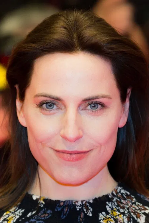 Photo of Antje Traue