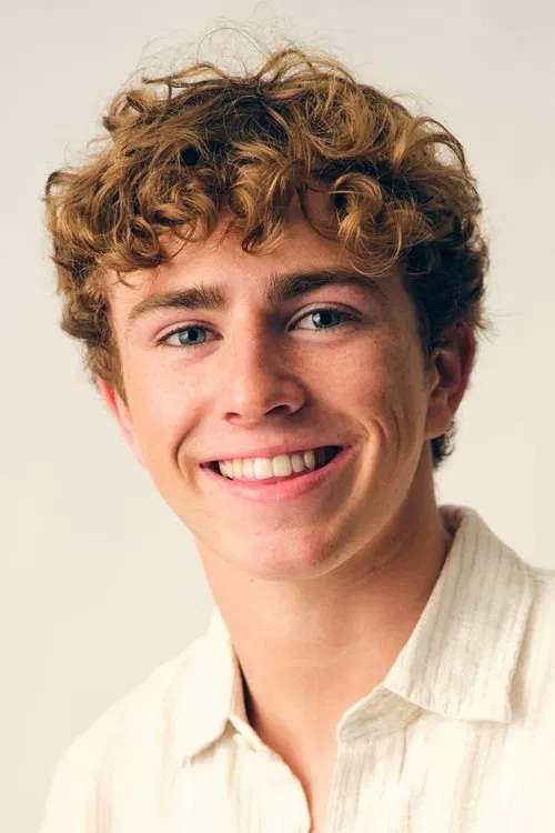 Photo of Walker Scobell