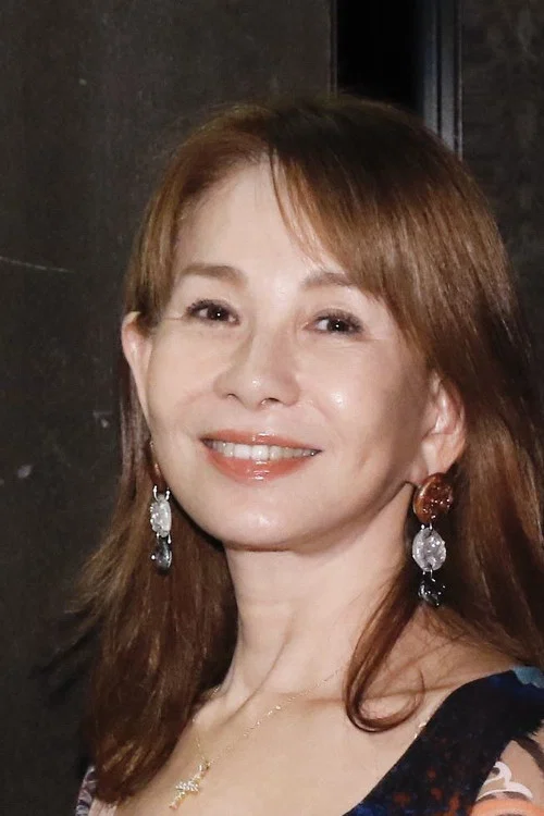 Photo of Debbie Chou