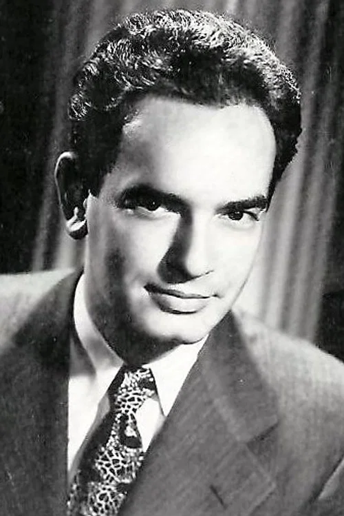 Photo of Elliott Lewis