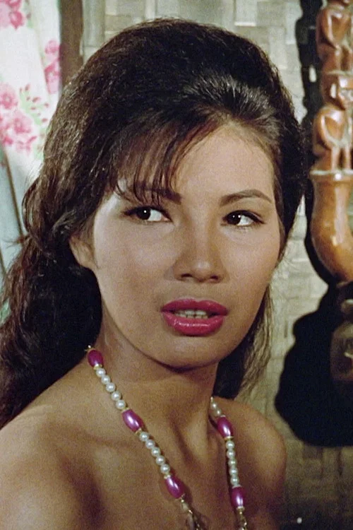 Photo of Eva Darren