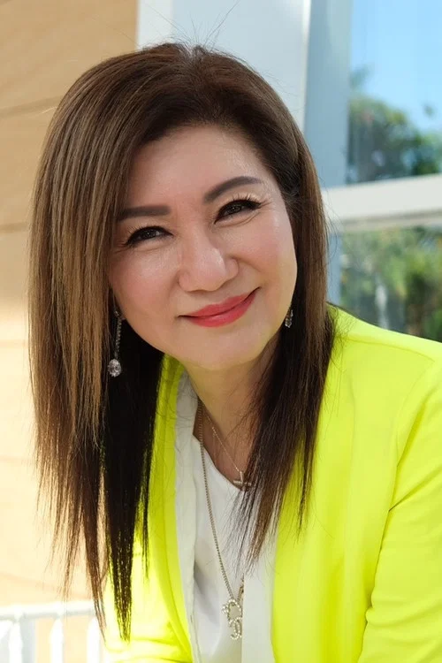 Photo of Virginia Lok