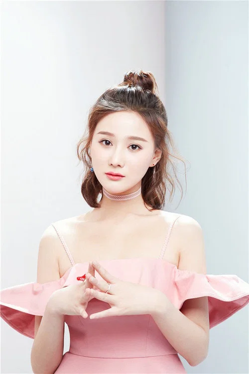 Photo of Pan Yiyi