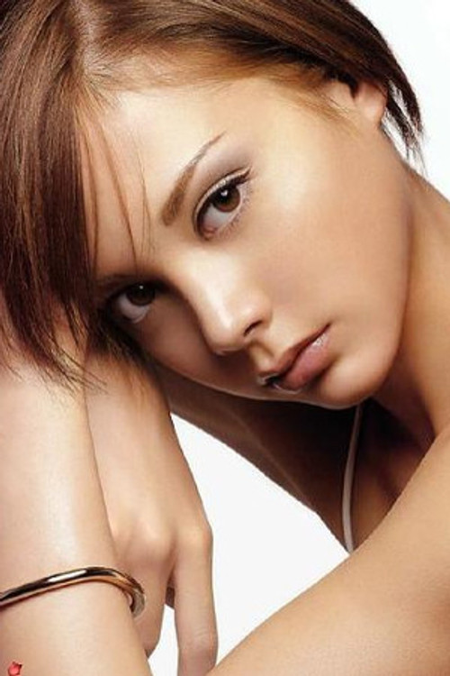Photo of Anna Tsuchiya