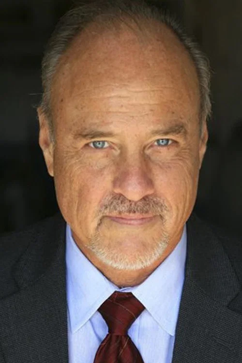 Photo of Elliott Grey