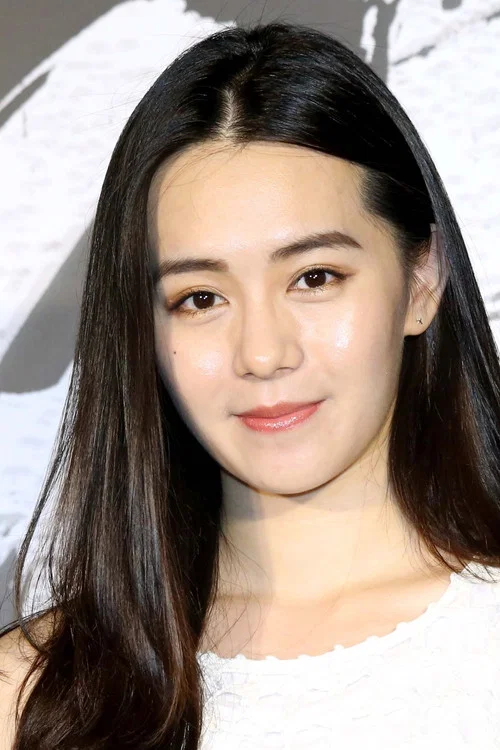 Photo of Claire Lee