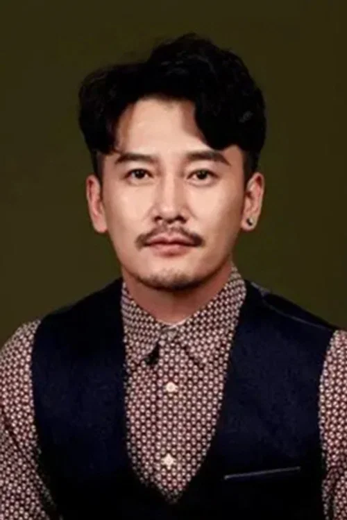 Photo of Kaavie Wong