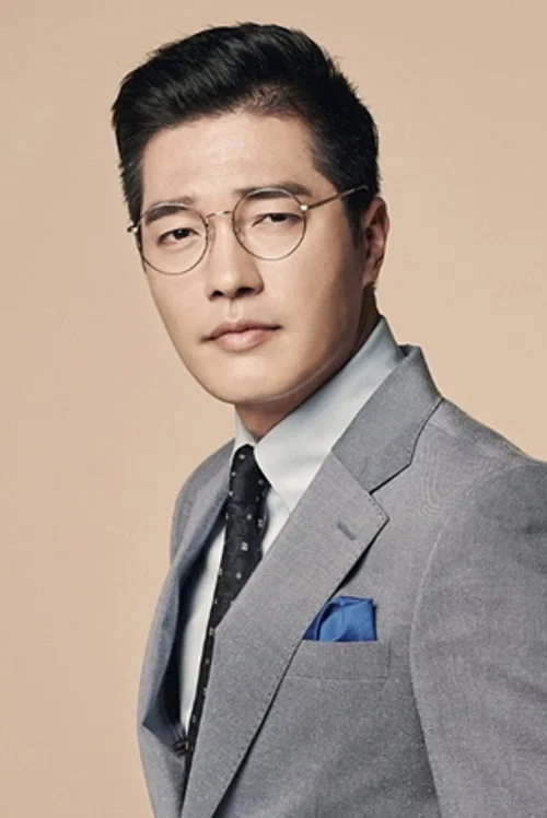 Photo of Jeong Yoon-min