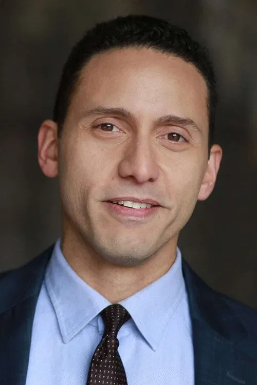 Photo of Elliot Villar