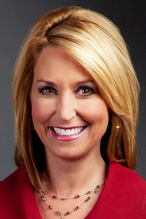 Photo of Leslie Lowe