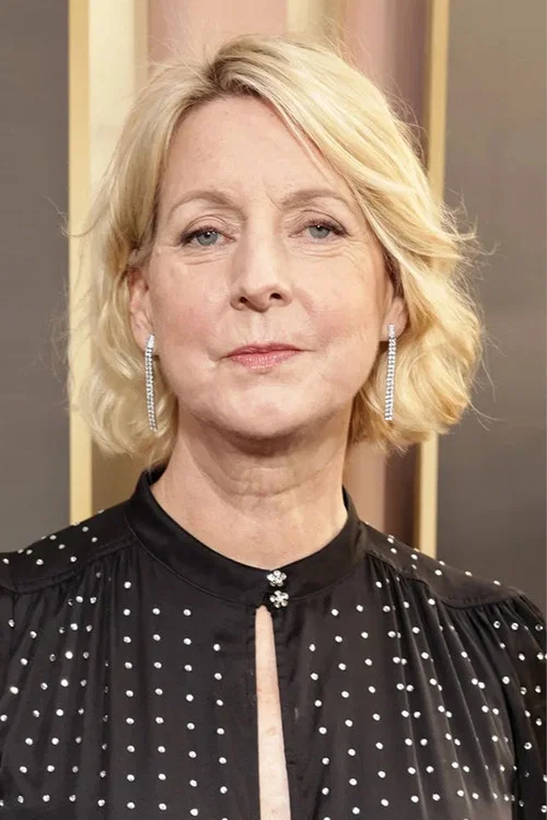 Photo of Suzanne Mackie