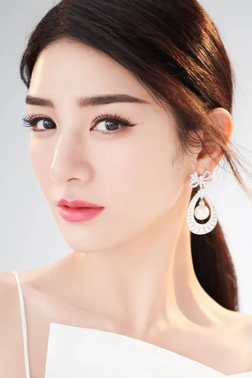 Photo of Huang Yi