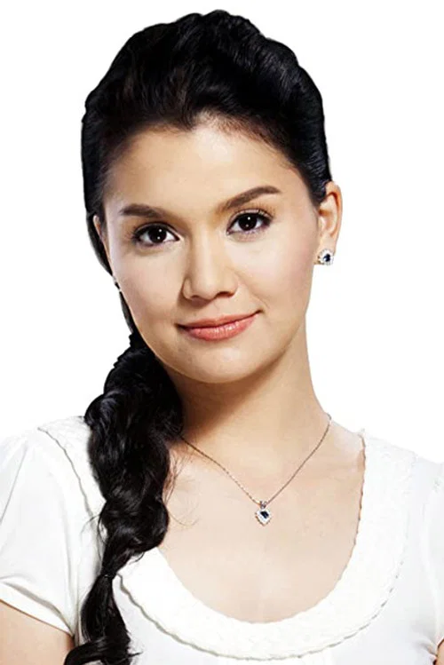 Photo of Nadine Samonte
