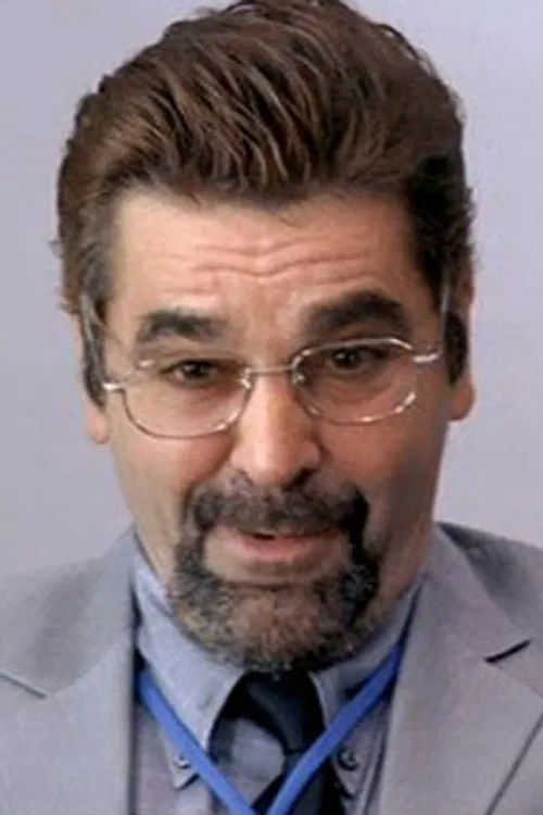 Photo of Leon Head