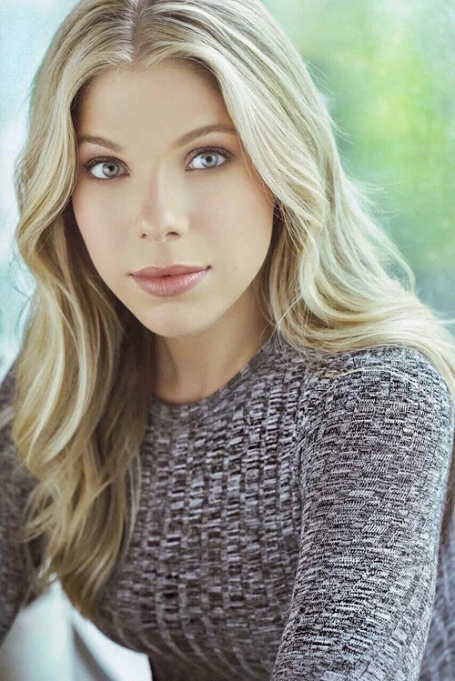 Photo of Samantha Brown