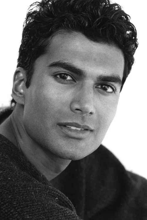 Photo of Sendhil Ramamurthy