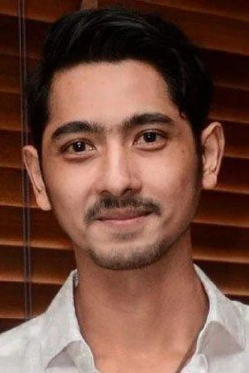 Photo of Arya Saloka