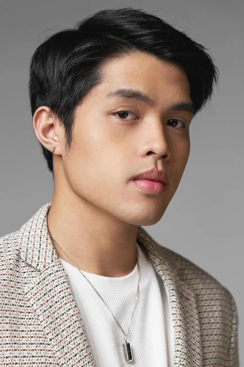 Photo of Elijah Canlas