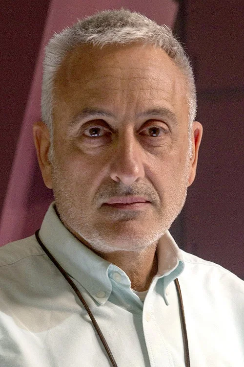 Photo of Dan Mindel