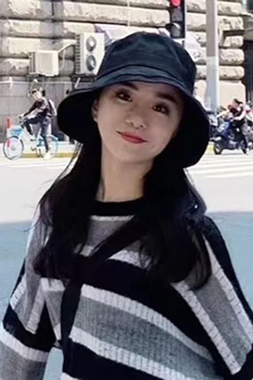 Photo of Yuyue Shen