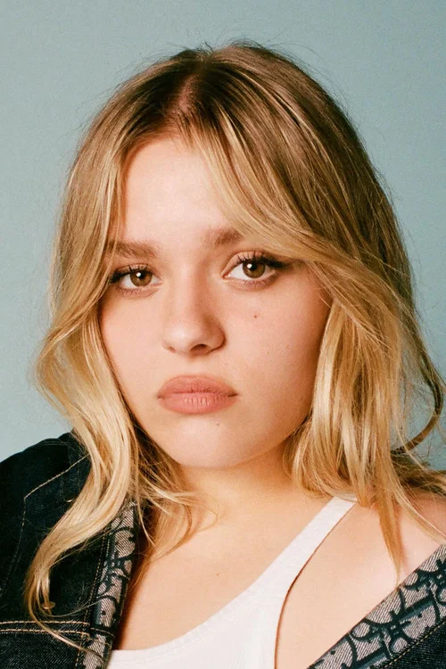 Photo of Maisy Stella