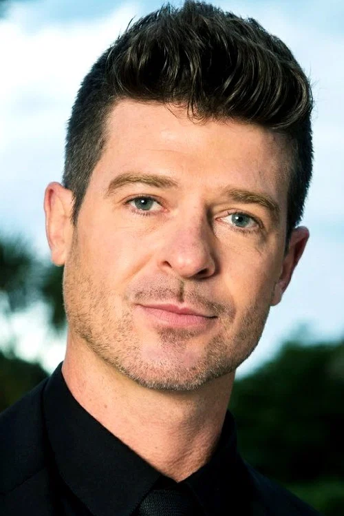 Photo of Robin Thicke