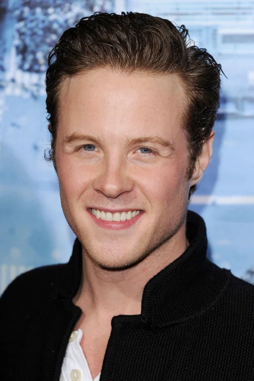Photo of Ashton Holmes