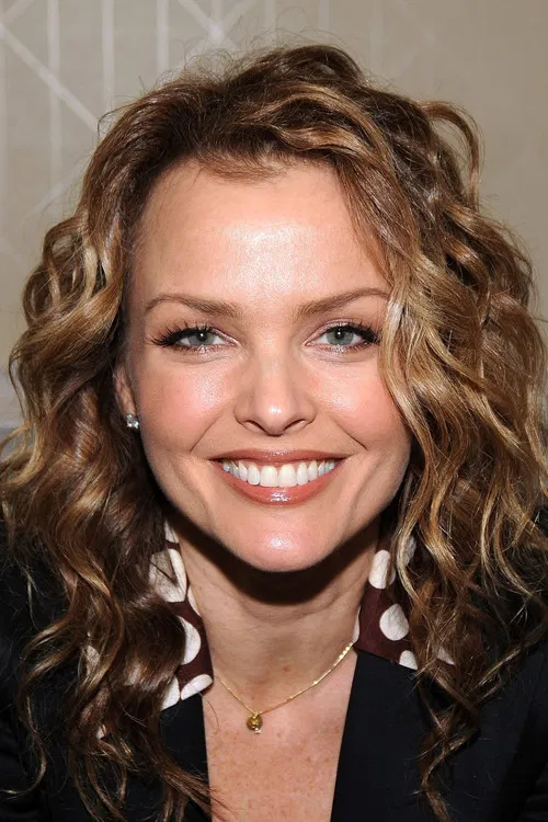 Photo of Dina Meyer