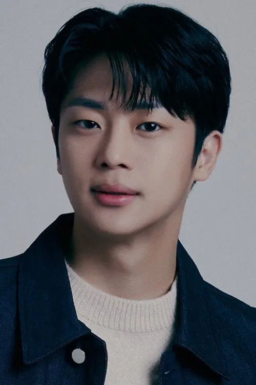 Photo of Lee Sin-young
