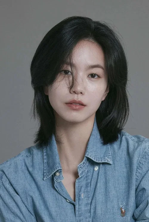Photo of Lee Seol