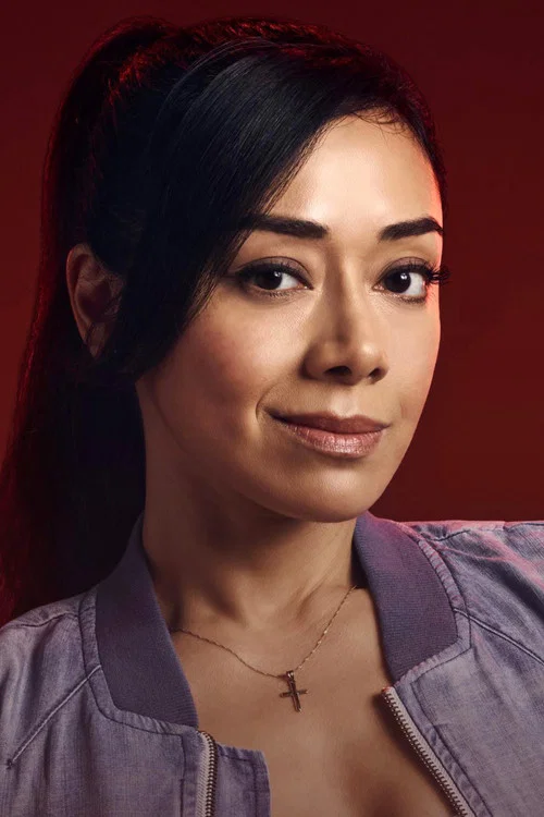 Photo of Aimee Garcia