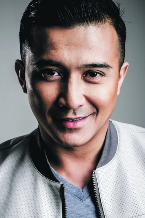 Photo of Aaron Aziz