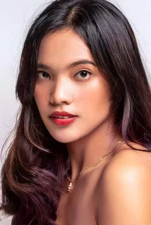 Photo of Erica Dales
