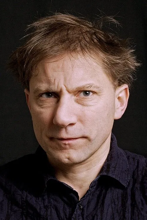 Photo of Simon McBurney