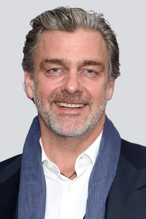 Photo of Ray Stevenson