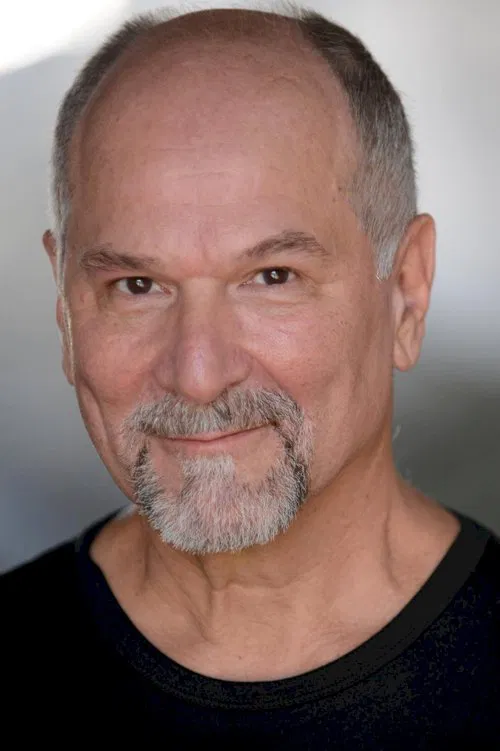 Photo of John Kapelos