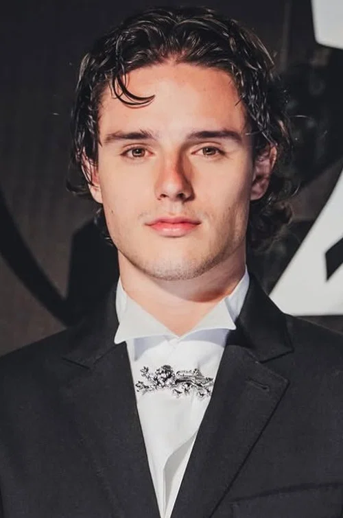 Photo of Harry Collett