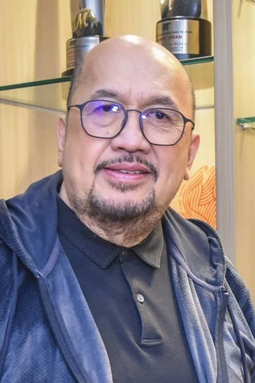 Photo of Vic del Rosario Jr.