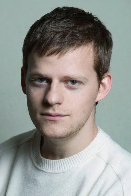 Photo of Lucas Hedges