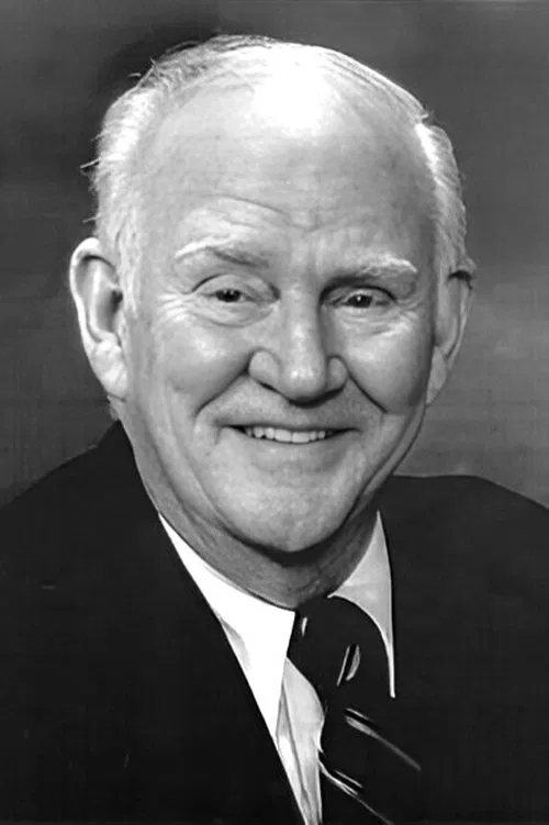 Photo of Dabbs Greer