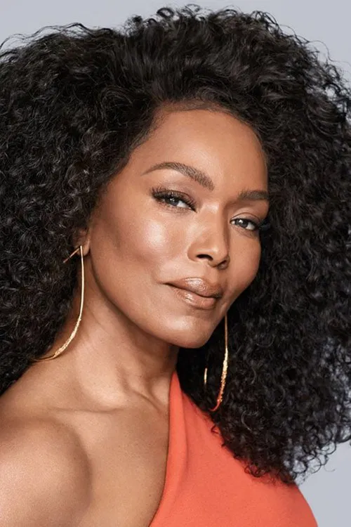 Photo of Angela Bassett
