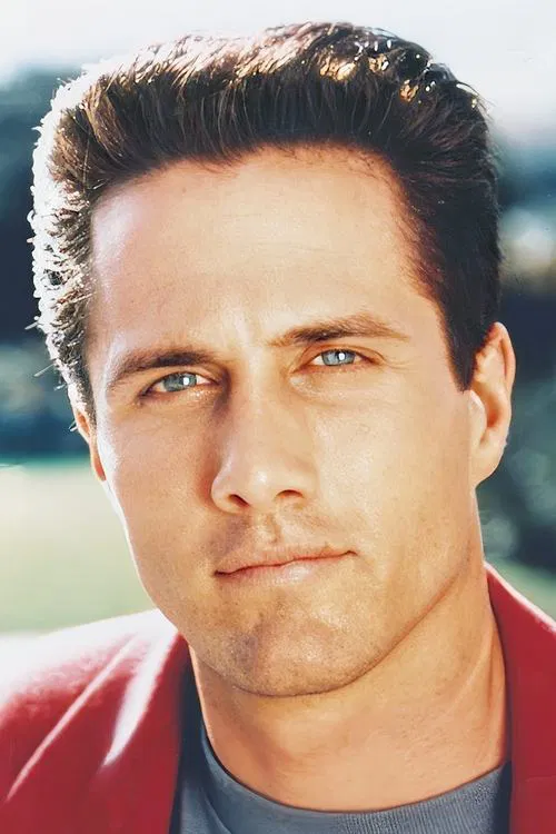 Photo of Rob Estes