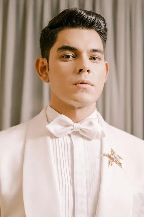 Photo of Richard Gutierrez